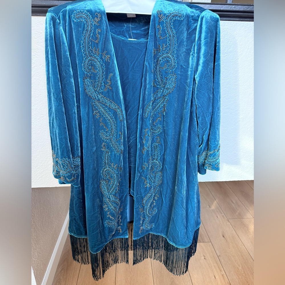 Chico's Elegant Beaded Teal Velvet Kimono with matching shell.